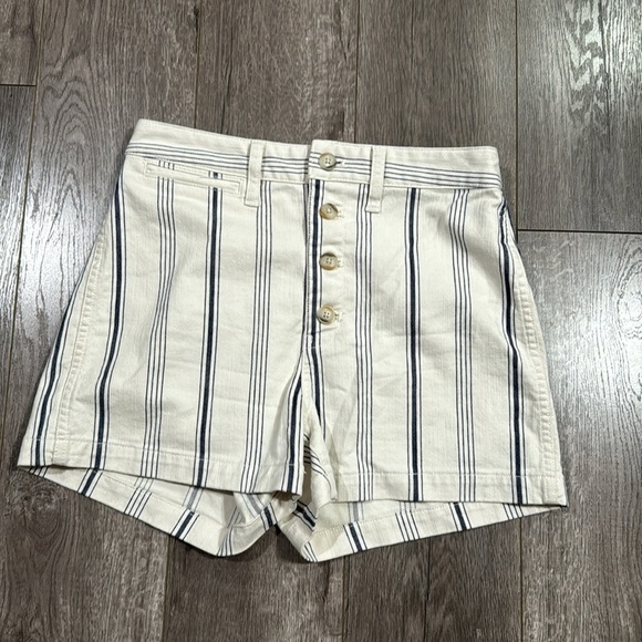 Madewell Emmett Shorts in Stripe 27 - Picture 6 of 9
